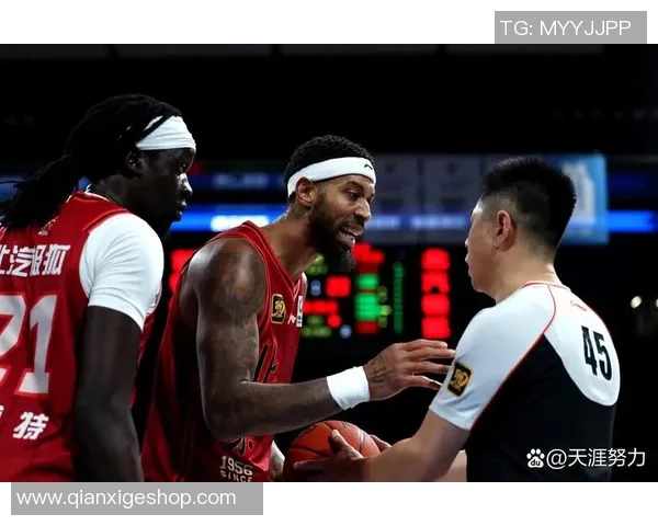 猛龙队新援高效进攻表现惊艳,替补内线化身超级第六人完成阵容补强 猛龙队新援高效进攻表现惊艳,替补内线化身超级第六人完成阵容补强