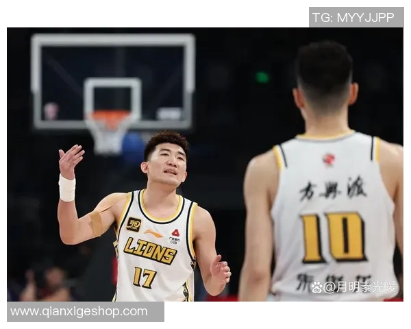 CBA精彩回放广东队对阵同曦队的激烈对决全程回顾与分析 CBA精彩回放广东队对阵同曦队的激烈对决全程回顾与分析